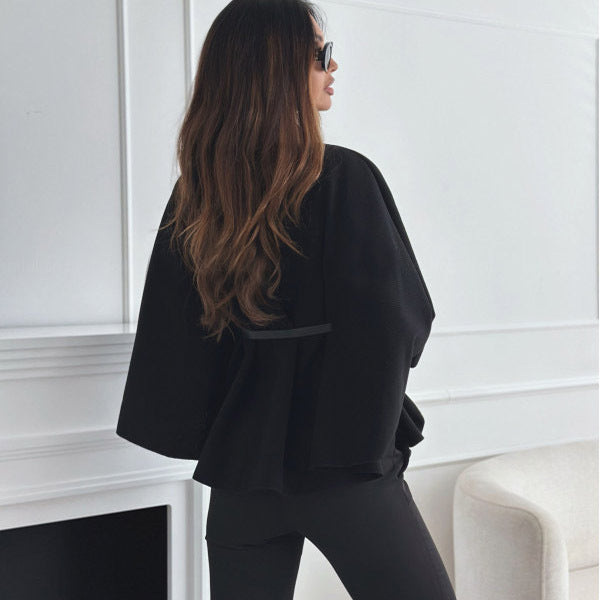 Lora Cloak – Modern Elegance and Refined Charm - LÜORÉ