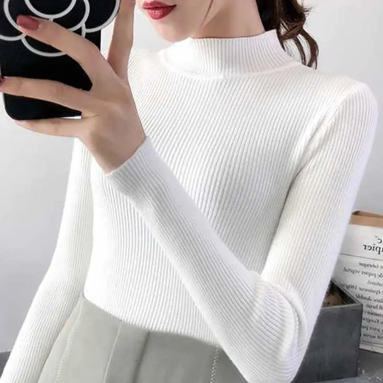 Luna Sweater – Timeless Comfort, Bold Style - LÜORÉ